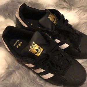 Adidas superstars